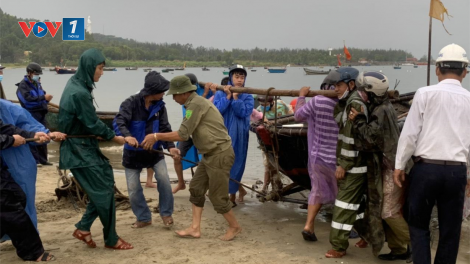 Miền Trung: Sơ tán dân tránh bão phải đảm bảo phòng chống dịch Covid-19 (17/9/2020)