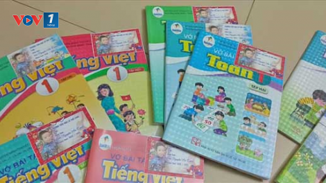 “Mập mờ” sách giáo khoa với sách tham khảo: Trách nhiệm thuộc về nhà trường? (8/9/2020)