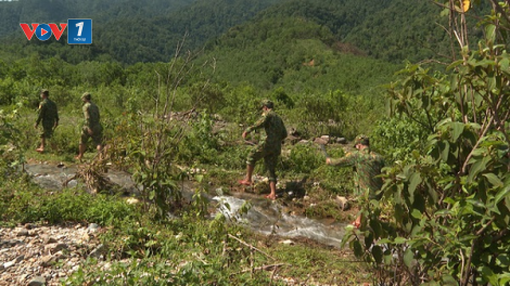 Những chiến sĩ 'vượt nắng, thắng mưa' nơi tuyến đầu chống dịch ở Thừa Thiên Huế (30/10/2021)