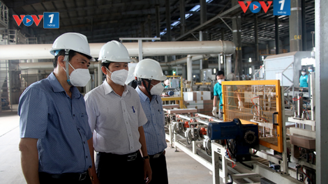 Đồng Tháp: Giải quyết mọi khó khăn để doanh nghiệp, nhà đầu tư sớm khôi phục sản xuất (13/10/2021)