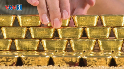 Giá vàng tăng cao ở cả thị trường trong nước và thế giới (16/11/2021)