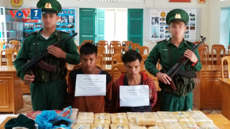 THỜI SỰ 21H30 ĐÊM 29/11/2021: Bộ đội Biên phòng triệt phá đường dây vận chuyển 100 bánh heroin qua Lào Cai