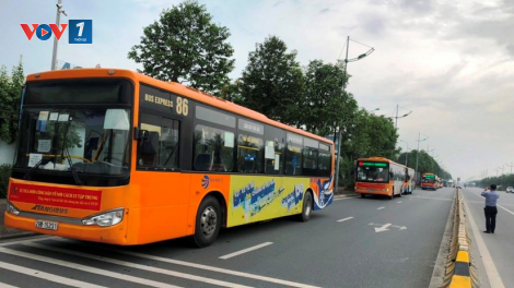 Hành trình Hà Nội - Sài Gòn 38 tiếng của bác tài (1/11/2021)
