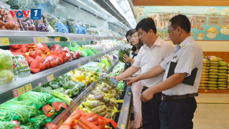 Cần cẩn trọng với thực phẩm bẩn, hết hạn sử dụng dịp cuối năm (9/12/2021)