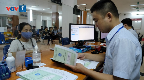 Hảng trăm công nhân tại Long An được trả nợ BHXH