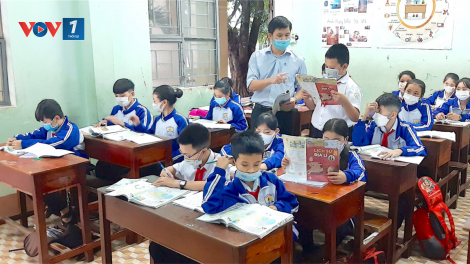 Dạy môn tích hợp ở chương trình mới: Nhà trường khó khăn, giáo viên lúng túng (10/12/2021)