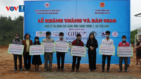 Người dân vùng sạt lở núi ở Nam Trà My nhận nhà mới đón Tết (05/02/2021)
