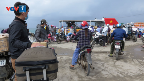 Đảm bảo an toàn cho người dân Lý Sơn về quê đón Tết (06/02/2021)