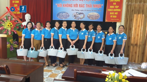 Phụ nữ Lào Cai dùng làn nhựa để giảm...rác thải nhựa (06/03/2021)