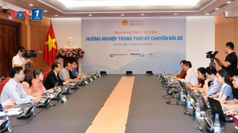 Tọa đàm giúp học sinh chọn ngành nghề trong thời kỳ chuyển đổi số (24/04/2021)
