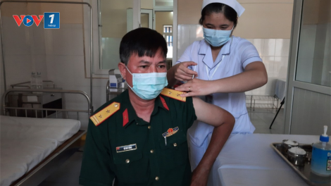 Tiền Giang:  Tiếp nhận lô vắc xin đầu tiên khẩn trương tiêm phòng cho 9.600 trường hợp ưu tiên (23/04/2021)