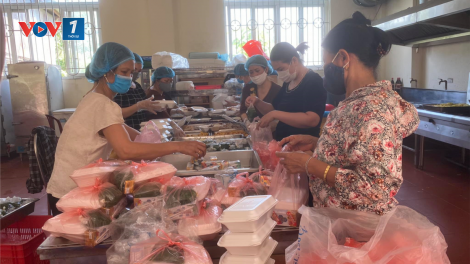 Hà Nội: Nghĩa tình trong tâm dịch (19/5/2021)