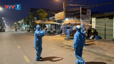 Chuyện tác nghiệp trong tâm dịch của những phóng viên nơi tuyến đầu (21/6/2021)