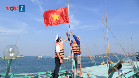 Vùng 5 Hải quân: Hỗ trợ ngư dân trên vùng biển, đảo Tây Nam (04+05/01/2023)