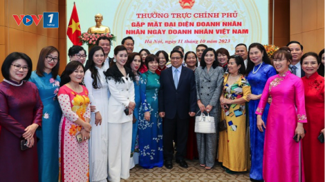 Nghị quyết 41 của Bộ Chính trị về "Xây dựng và phát huy vai trò của đội ngũ doanh nhân Việt Nam trong thời kỳ mới" - Động lực phát triển mới cho đội ngũ tiên phong (13/10/2023)