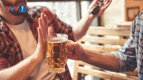 Bản lĩnh trên bàn nhậu