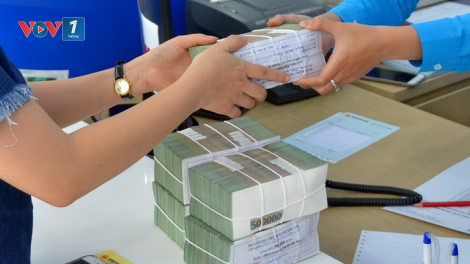 THỜI SỰ 6H SÁNG 10/11/2023: Bộ Tài chính cấm các ngân hàng bán bảo hiểm liên kết đầu tư trước và sau giải ngân 60 ngày, nhằm hạn chế tình trạng ép khách mua bảo hiểm kèm khoản vay