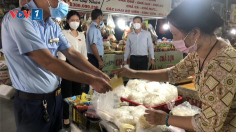 Tăng cường kiểm tra, kiểm soát thực phẩm trên thị trường (10/11/2023)