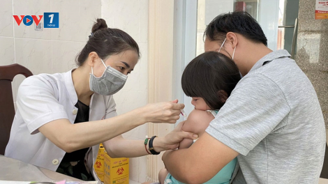 THỜI SỰ 6H SÁNG 17/12/2023: Gần 500.000 liều vaccine "5 trong 1" để triển khai trong Chương trình Tiêm chủng mở rộng đã về đến Việt nam