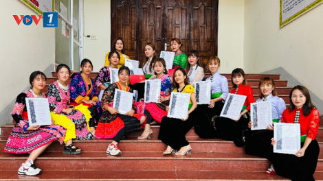 Nâng cao năng lực số cho phụ nữ Việt (22/3/2023)