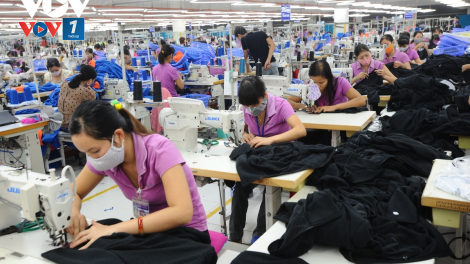 Thiếu hụt đơn hàng, doanh nghiệp dệt may, da giày gặp khó (06/03/2023)