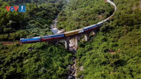 NHỮNG GIỌT MỒ HÔI TRÊN ĐỈNH ĐÈO MÂY