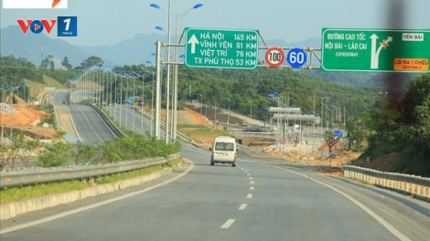 Trải nghiệm lái xe tuyến cao tốc Hà Nội - Lào Cai 245 km (29/6/2023)