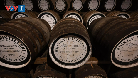 Độc đáo rượu whisky Nhật Bản với tuổi đời 100 năm (22/07/2023)