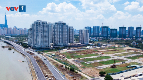 Thị trường bất động sản khó khăn, hàng loạt doanh nghiệp đứng trước bờ vực phá sản (17/7/2023)