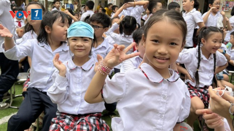 Hơn 52 nghìn học sinh lớp 1 bị xếp loại “chưa hoàn thành”: Lo ngại từ những con số (28/7/2023)