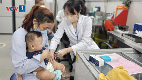 THỚI SỰ 6H SÁNG 16/8/2023: 185.000 liều vaccine 5 trong 1 sẽ chuyển ngay cho 49 tỉnh, thành phố để tiêm chủng cho trẻ
