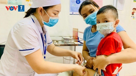 Cần tiếp tục giải quyết tình trạng thiếu vắc xin tiêm chủng thông qua nhiều giải pháp  (06/08/2023)
