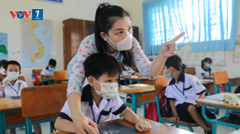 Năm học mới 2023 - 2024: Nhiều địa phương vẫn thiếu giáo viên trầm trọng, giải quyết ra sao? (08/09/2023)