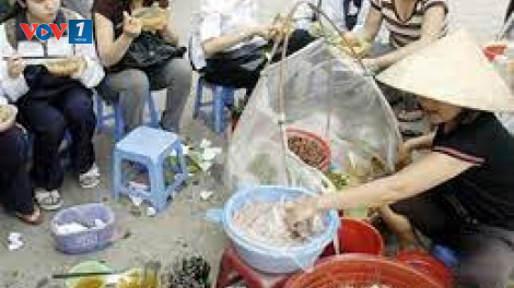 Đảm bảo an toàn vệ sinh thực phẩm trong kinh doanh và sử dụng thức ăn đường phổ (26/09/2023)