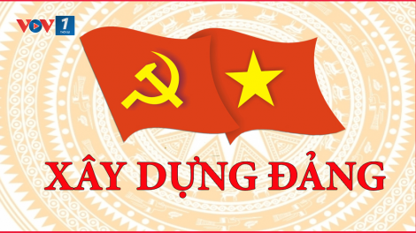 Đảng viên, phải luôn là người đi trước để làng nước theo sau.