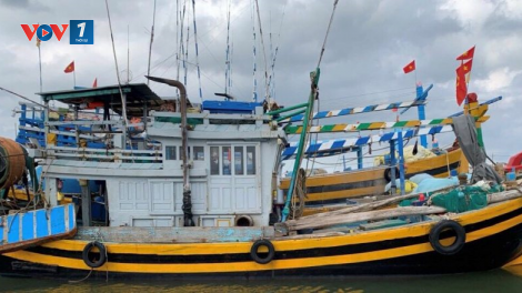 Đến từng hộ, từng thuyền để tuyên truyền chống khai thác thuỷ sản bất hợp pháp (08/10/2024)