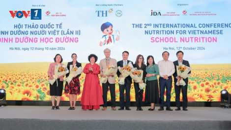 Dinh dưỡng học đường giúp trẻ em phát triển toàn diện cả về trí và lực (12/10/2024)