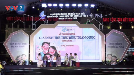 Tuyên dương 10 gia đình trẻ tiêu biểu trong xây dựng gia đình “No ấm, tiến bộ, hạnh phúc” ( 27/10/2024)