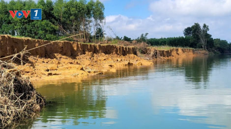 Nỗi lo sạt lở sau mưa lũ (19/11/2024)