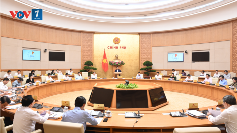 Thủ tướng: Quyết tâm thực hiện tăng trưởng 2 con số trong thập kỷ tới (9/11/2024)