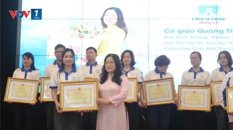 Lãnh đạo Bộ GD&ĐT gặp mặt 60 thầy cô tham gia Chương trình “Chia sẻ cùng thầy cô” năm 2024