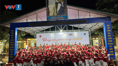 Giữ ấm cho học sinh vùng cao Yên Bái (12/12/2024)