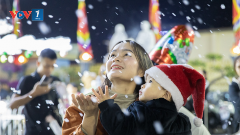 Quảng Ninh: Người dân, du khách cùng đón Giáng sinh ấm áp (24/12/2024)