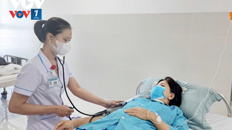 Bức xúc tình trạng thiếu thuốc, vật tư y tế kéo dài (13/12/2024)