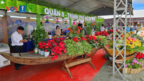 Đà Lạt mở phiên chợ rau – hoa quảng bá và xúc tiến thương mại (6/12/2024)
