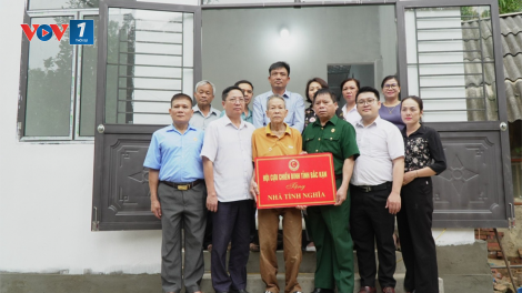 Bắc Kạn sẽ xóa gần 3.200 nhà tạm, dột nát trong năm 2025 (18/12/2024)