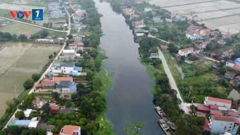 Sông Bắc Hưng Hải ô nhiễm - Người dân lãnh đủ (05/12/2024)