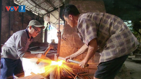 Ngan Dừa- Trăm năm đỏ lửa lò rèn (11/12/2024)
