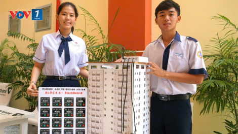 Mô hình “Hệ thống cảnh báo, dò tìm người mắc kẹt trong các vụ cháy chung cư” của 2 học sinh ở Sóc Trăng (16/12/2024)