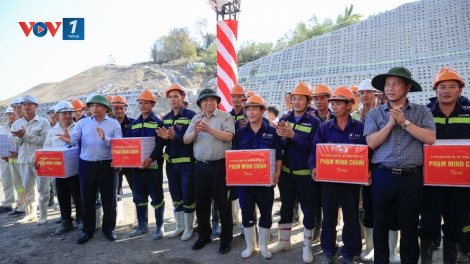 THỜI SỰ 21H30 ĐÊM 29/4/2024: Thủ tướng Phạm Minh Chính đặt mục tiêu trong năm 2025, thông tuyến cao tốc từ Quảng Ngãi đến TPHCM.